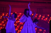 「百田夏菜子ソロコンサート Talk With Me ～シンデレラタイム～」の様子。（撮影：上飯坂一）