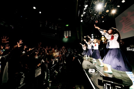 「無名ですけど東名阪福ワンマン～アイツの弱点パイナポー！～」東京・TSUTAYA O-WEST公演の様子。（Photo by usamiryo）