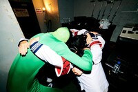 新しい学校のリーダーズとダンサー・Macoto扮するエイリアン。（Photo by usamiryo）