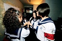 新しい学校のリーダーズ（Photo by usamiryo）