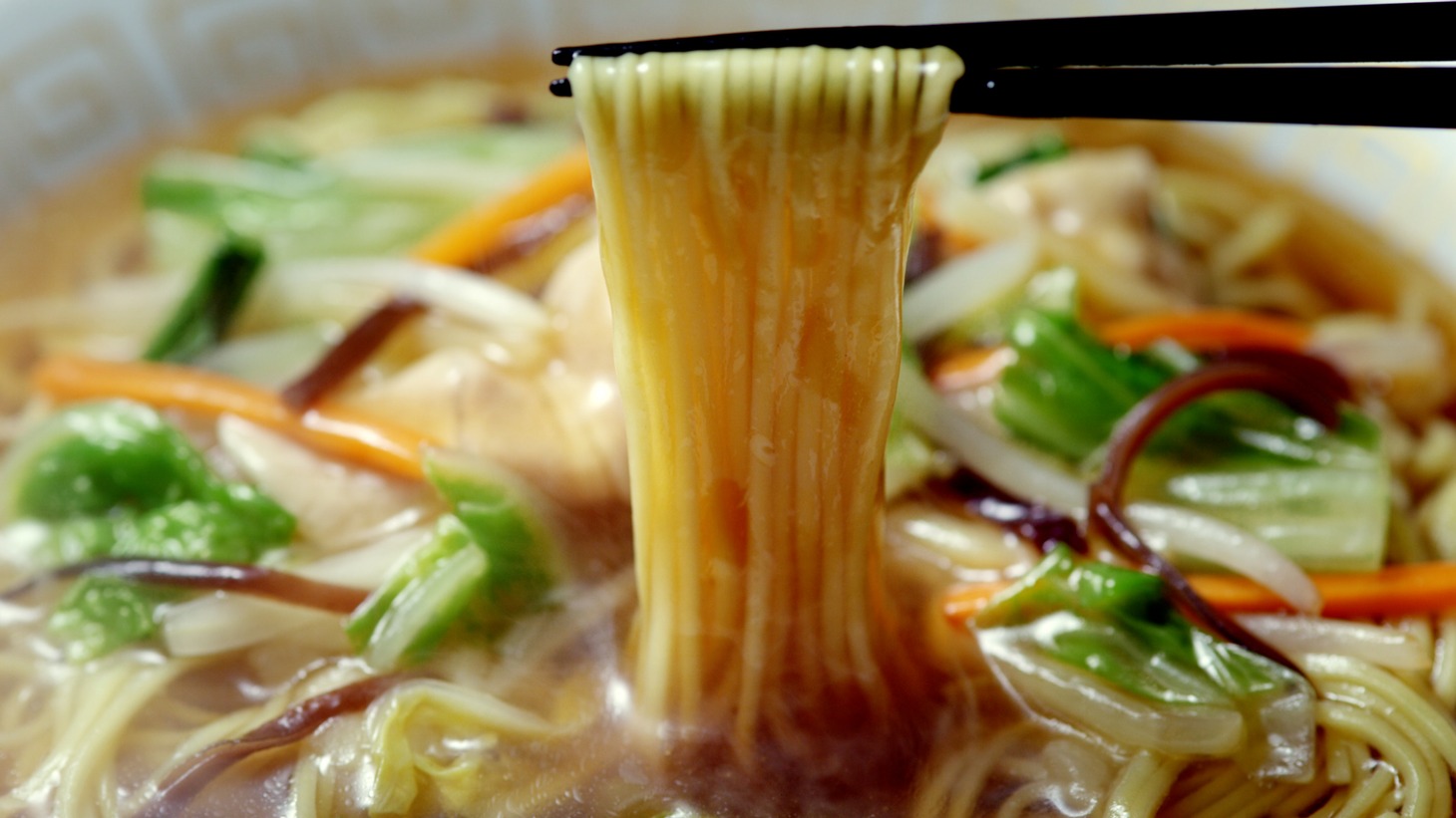 「『新中華街』シリーズ『横浜あんかけラーメン』『こだわりが、見えてきた』篇」CMより。