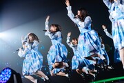 「NO WAR in the future 2020」を披露する日向坂46。（撮影：上山陽介）