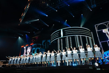 「約束の卵2020」を披露する日向坂46。（撮影：上山陽介）