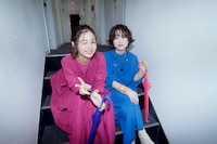 左から藤原さくら、Rei。（撮影：上飯坂一）