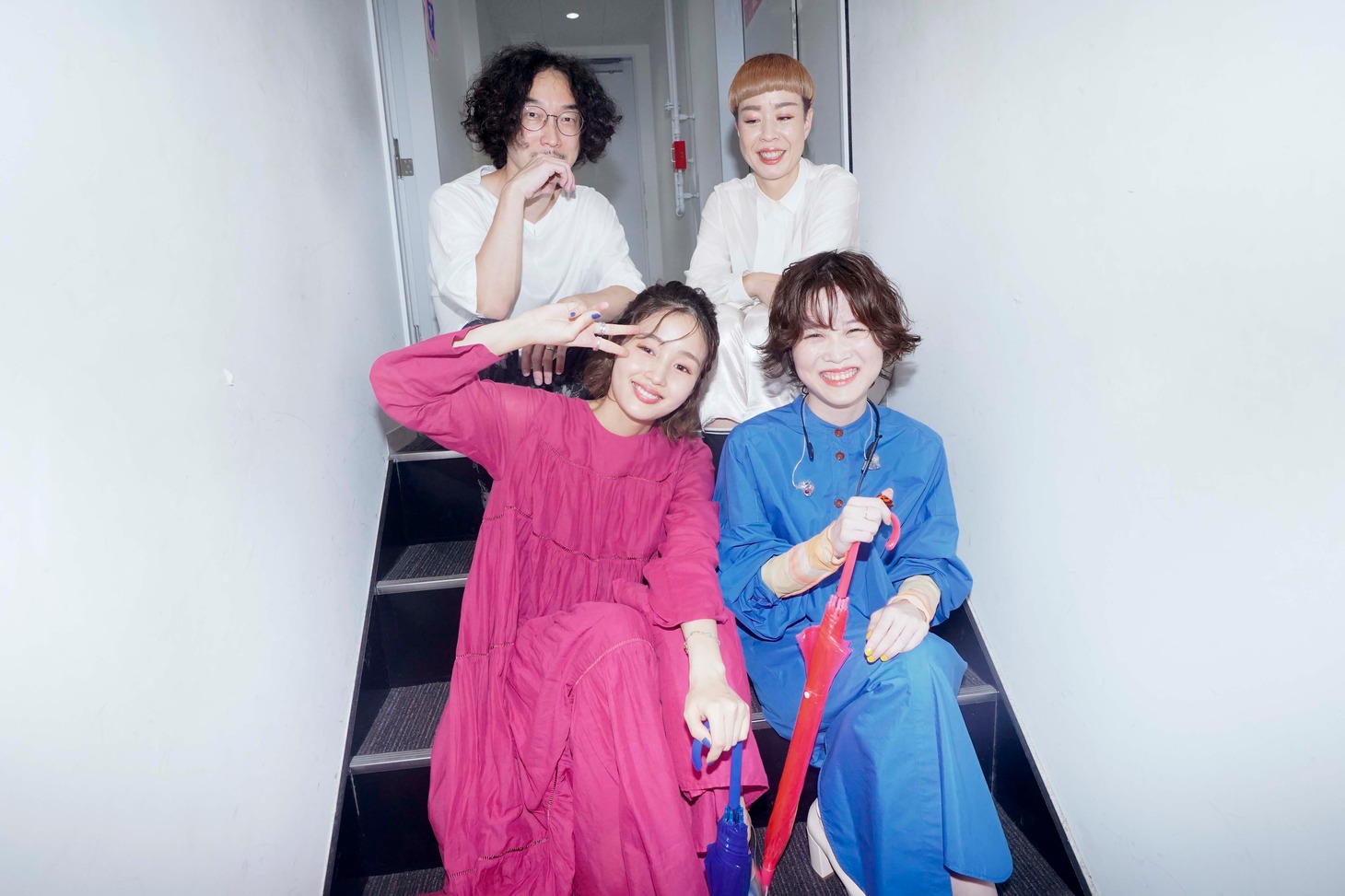 左から時計回りに真船勝博（B / FLOWER FLOWER）、山口美代子（Dr / BimBamBoom、THE LIPSMAX）、Rei、藤原さくら。（撮影：上飯坂一）