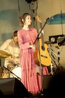 藤原さくら（撮影：上飯坂一）