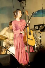 藤原さくら（撮影：上飯坂一）