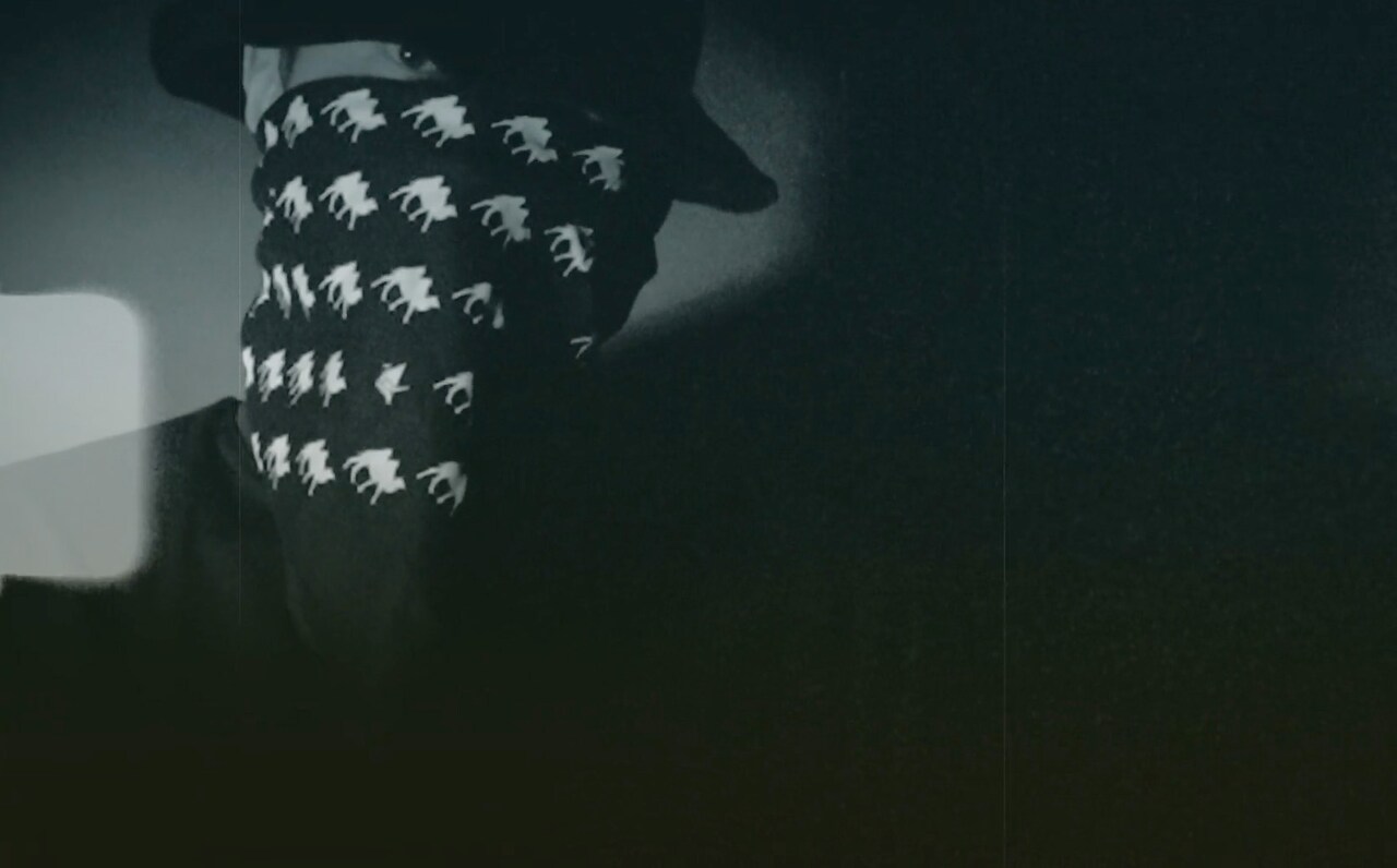 Nenashi「Scars」ミュージックビデオより。