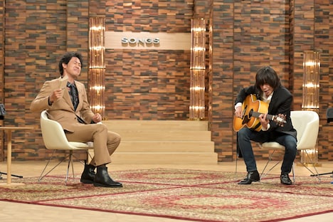 左から大泉洋、宮本浩次。（写真提供：NHK）