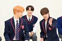 人気画像6位は「INIのバラエティリーダーは誰？テレビ初の冠特番でムチャぶりに対応『やっぱりINIって面白いグループ』」より、藤牧京介による他己紹介の様子。