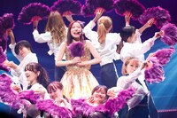 大黒柚姫「One-One-Love」パフォーマンスの様子。