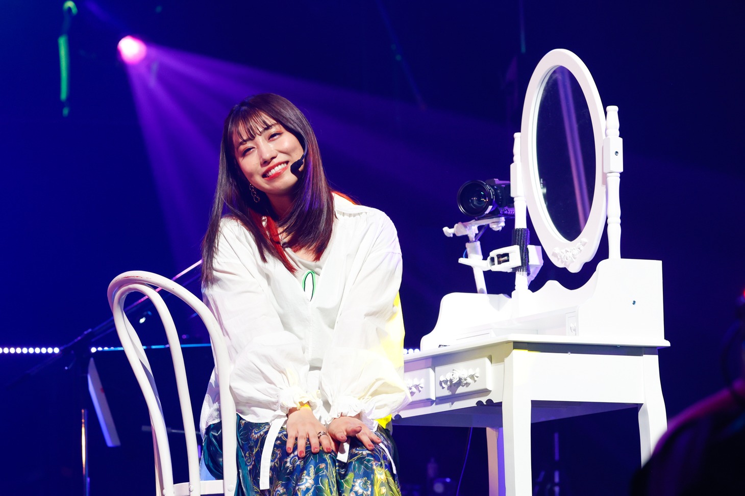 「Bunny」を披露する坂本遥奈。