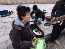 “草オーケストラ”時代の粗品。