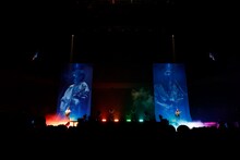 「YUZU TOUR 2021 謳おう×FUTARI in 日本武道館」の様子。