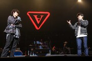 UVERworldのライブに綾野剛がサプライズ登場、TAKUYA∞が語る「アバランチ」主題歌の制作秘話