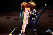 「ゆず デビュー25周年突入記念ライブ YUZU TOUR 2021 謳おう × FUTARI in 日本武道館 supported by Rakuten Mobile / Rakuten TV / Rakuten Ticket」より。（撮影：中島たくみ、石井健）