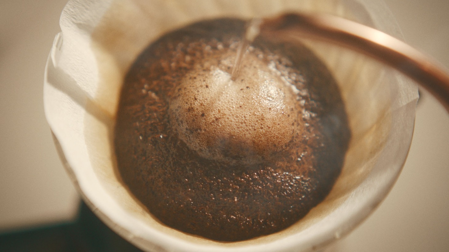 UCCのテレビCM「COFFEE CREATION コンセプト編」より。