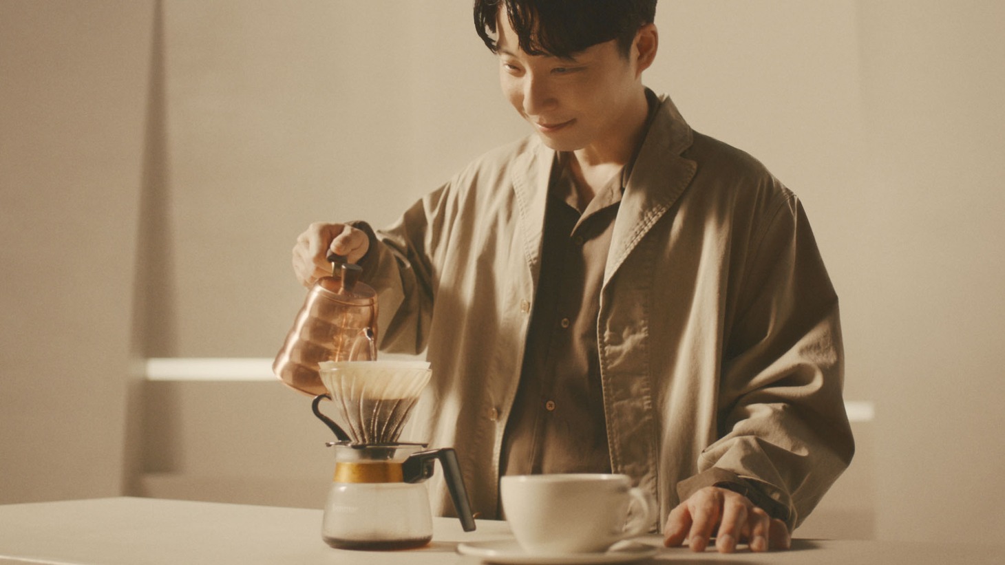 UCCのテレビCM「COFFEE CREATION コンセプト編」より。