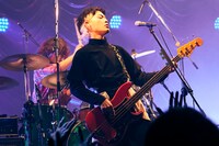 長谷川カオナシ（B, Key）（撮影：関信行）