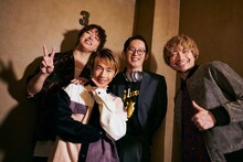 ソナーポケットと芦沢ムネト。（撮影：曽我美芽）