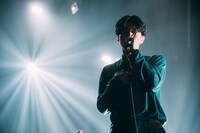 福永浩平（Vo）（Photo by Ray Otabe）