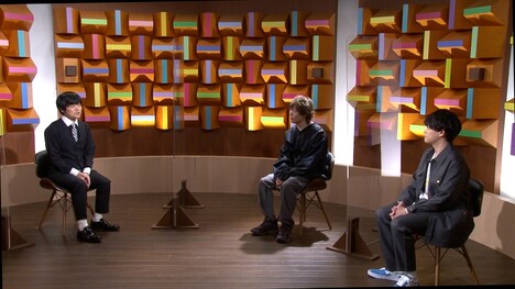 左からバカリズム、バルーン、松丸亮吾。 (c)日本テレビ