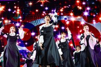 「それが愛なのね」のパフォーマンスの様子。（撮影：上山陽介）