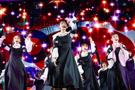 「それが愛なのね」のパフォーマンスの様子。（撮影：上山陽介）