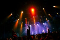 「石崎ひゅーい Tour 2021『for the BLACKSTAR』-Acoustic Set-」横浜赤レンガ倉庫公演の様子。（撮影：鈴木友莉）