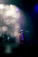 「石崎ひゅーい Tour 2021『for the BLACKSTAR』-Acoustic Set-」横浜赤レンガ倉庫公演の様子。（撮影：鈴木友莉）