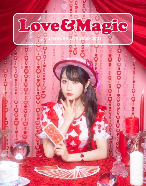 小倉唯「小倉 唯LIVE 2020-2021『LOVE & Magic』」Blu-rayジャケット