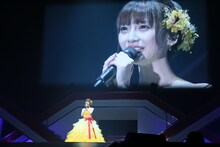 「荻野由佳卒業コンサート ～私をアイドルにしてくれてありがとう～」の様子。 (c)Flora