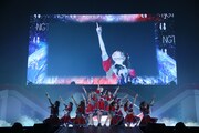 「荻野由佳卒業コンサート ～私をアイドルにしてくれてありがとう～」の様子。 (c)Flora