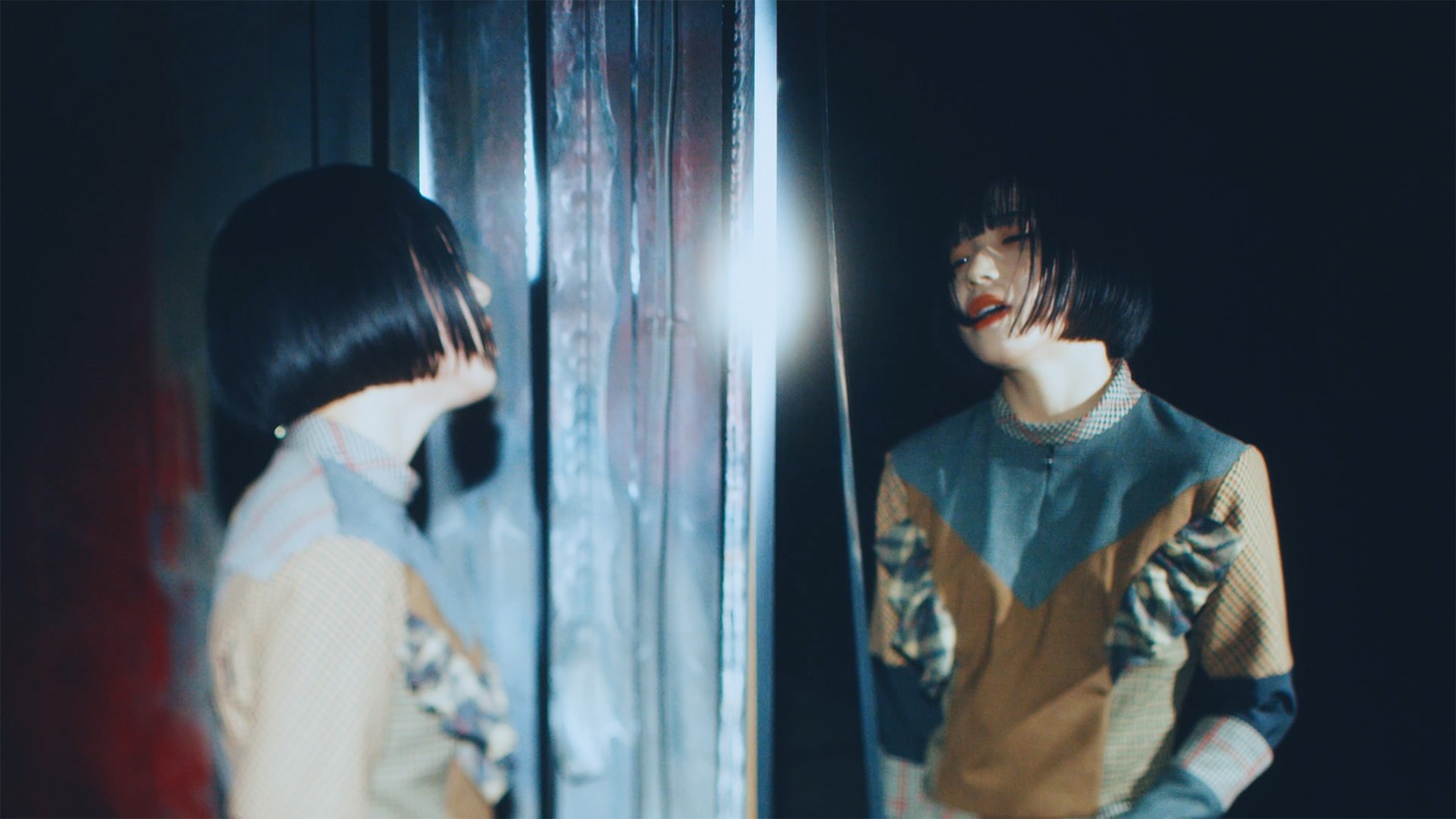 「柏木由紀なりのBiSH-BAD TEMPER-」ミュージックビデオより。