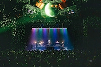 STUTS「90 Degrees」の様子。（Photo by Tatsuya Hirota）