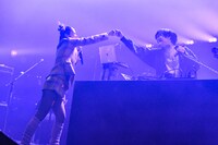 左からNENE（ゆるふわギャング）、STUTS。（Photo by Teppei Kishida）