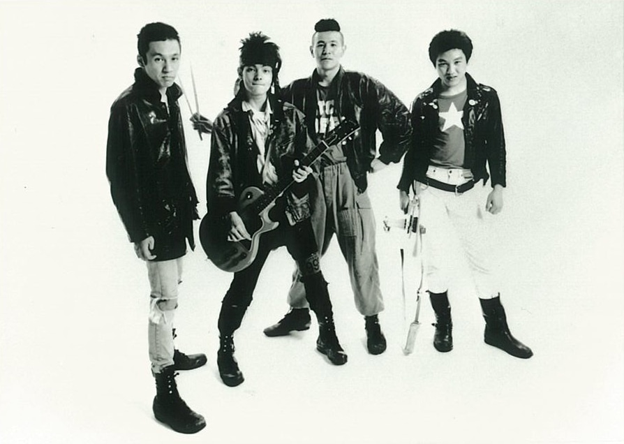 THE BLUE HEARTS