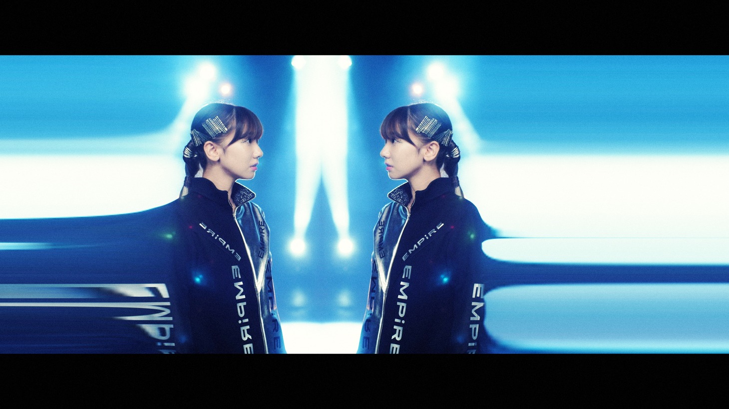 「柏木由紀なりのEMPiRE -時間が足りない-」ミュージックビデオより。