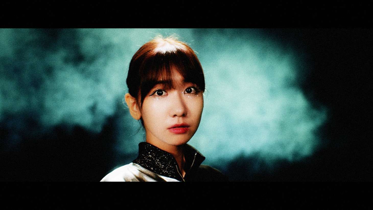「柏木由紀なりのEMPiRE -時間が足りない-」ミュージックビデオより。
