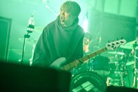 GEN（B, Vo）（Photo by MASANORI FUJIKAWA）