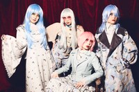 Boris「Reincarnation Rose」ミュージックビデオ撮影時のメンバー。