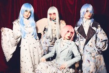 Boris「Reincarnation Rose」ミュージックビデオ撮影時のメンバー。