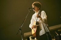 片岡健太（Vo, G）（Photo by Tetsuya Yamakawa）