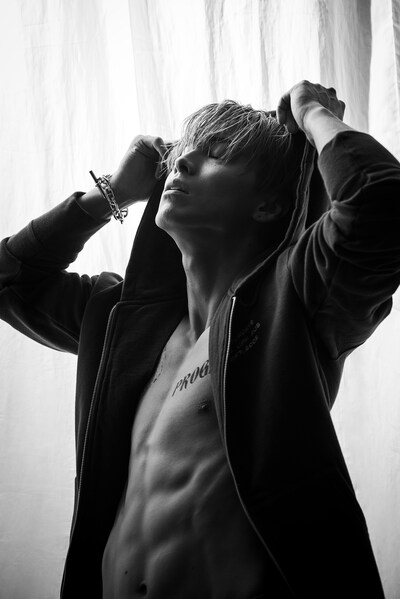 RIKU（THE RAMPAGE from EXILE TRIBE）1st写真集「Life is Beautiful」より。