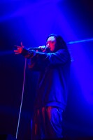 R-指定（Creepy Nuts）（撮影：山内洋枝）