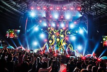 「GLAY ARENA TOUR 2021 "FREEDOM ONLY"」初日公演の様子。