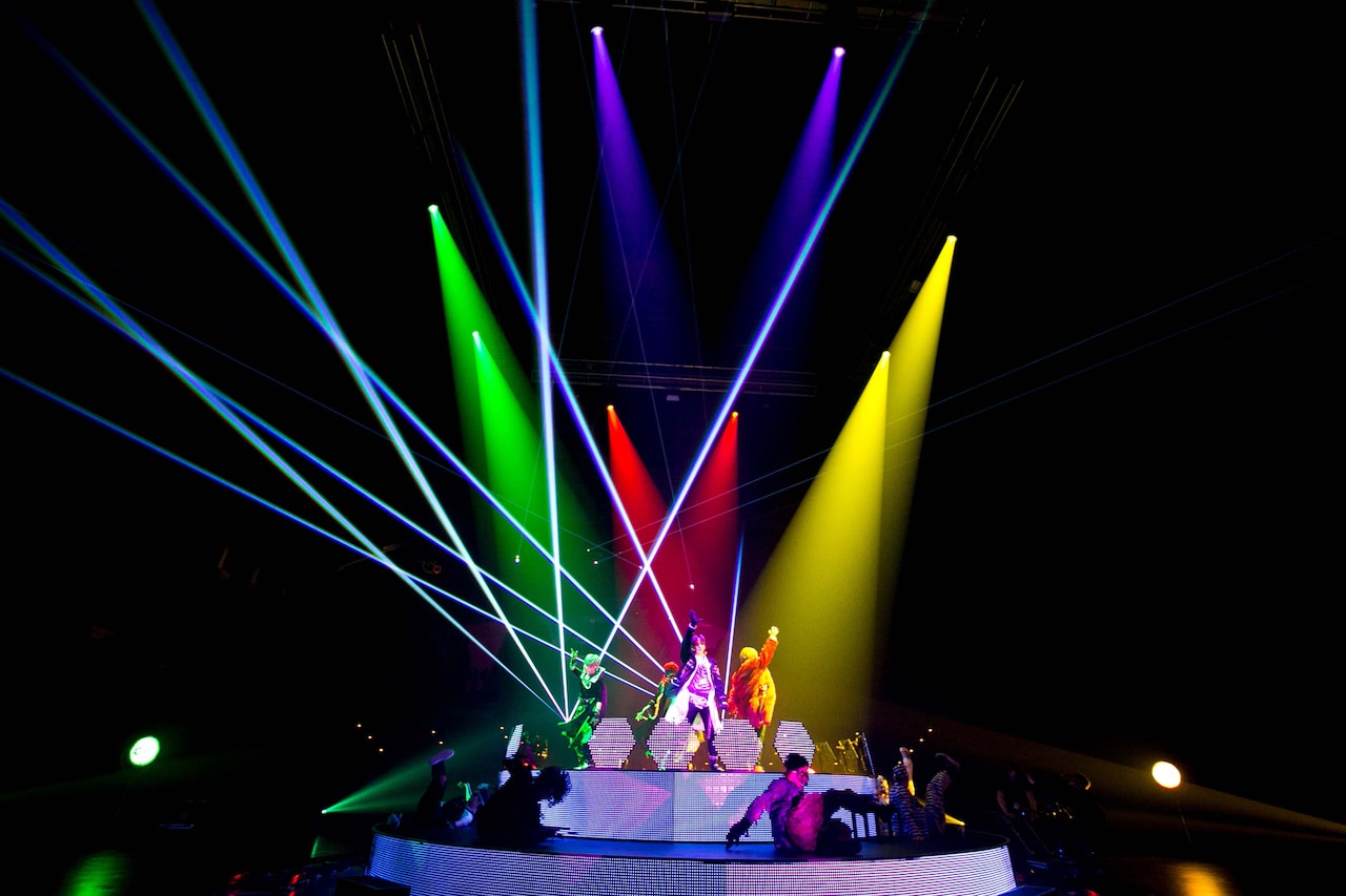 実はバンパイアだった浦島坂田船、初の配信ハロパでたっぷり24曲