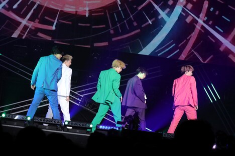 超特急（撮影：山内洋枝）