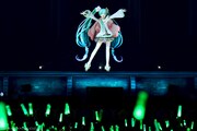 「初音ミク『マジカルミライ 2021』」の様子。