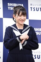 沖縄で食べた料理の話に笑顔が止まらない北川莉央（モーニング娘。'21）。